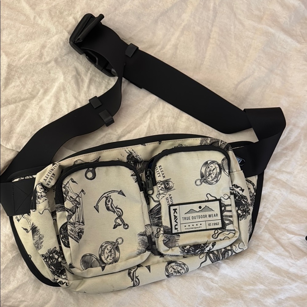 Kavu Black and Cream Belt Bag